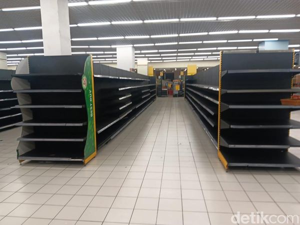 Dikabarkan Tutup Permanen, Lulu Hypermart Kini Kosong Melompong