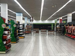 Industri Ritel Bertumbangan, Lulu Hypermarket Dikabarkan Tutup Industri Ritel Bertumbangan, Lulu Hypermarket Dikabarkan Tutup