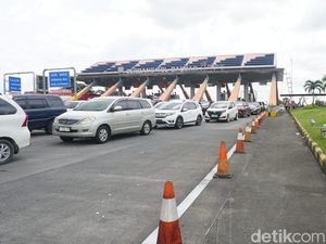 Exit Tol Bandar Ditutup Imbas Kepadatan di Jalur Arteri Jombang ke Kediri Exit Tol Bandar Ditutup Imbas Kepadatan di Jalur Arteri Jombang ke Kediri