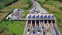 Foto Udara Kepadatan di Pintu Exit Tol Bandar Kedungmulyo Jombang
