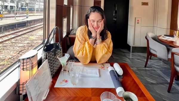 Momen Luna Maya Kulineran hingga Dilamar di Jepang