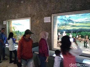 Warga Terkesan Perdana Kunjungi Monas: Bagus, Banyak Info Sejarah