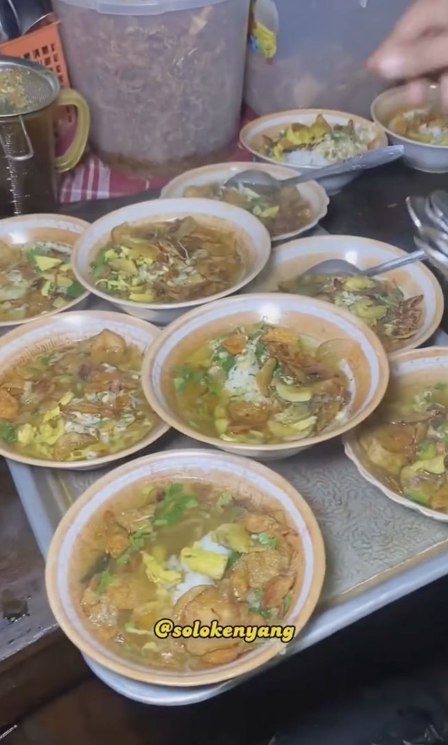 Murah Sedap! Soto Enak di Solo Ini Harganya Rp 10 Ribuan Saja