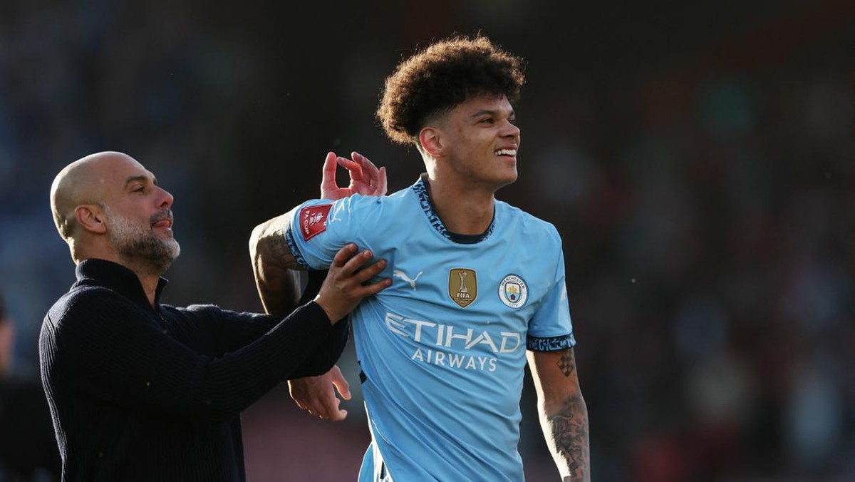 Pep Guardiola menanti aksi hebat Nico OReilly lagi di Semifinal Piala FA (REUTERS/Hannah McKay)