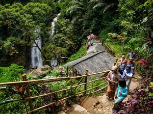 Serunya Libur Lebaran ke Air Terjun Cinulang Serunya Libur Lebaran ke Air Terjun Cinulang
