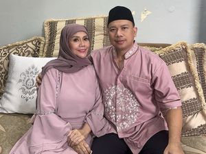 Sultan! Vicky Prasetyo Bagi-bagi THR Rp 1 M Sultan! Vicky Prasetyo Bagi-bagi THR Rp 1 M