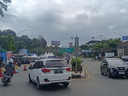 9 Ribu Kendaraan Masuk Puncak Pagi Ini, Polisi Berlakukan Ganjil-Genap