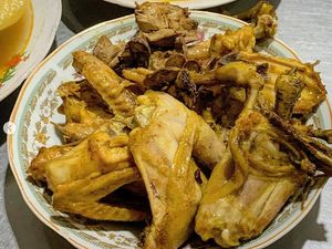 Wajib Cicip! 5 Ayam Goreng Kampung Populer Puluhan Tahun di Semarang Wajib Cicip! 5 Ayam Goreng Kampung Populer Puluhan Tahun di Semarang