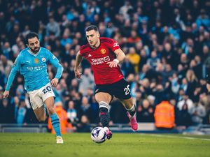 Dalot Tatap Derby Manchester: MU Harus Kalahkan Man City Dalot Tatap Derby Manchester: MU Harus Kalahkan Man City