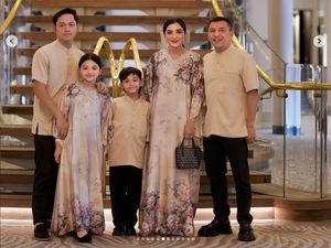 Foto: Gaya 7 Artis Lebaran di Luar Negeri, Ashanty Hingga Raline Shah Foto: Gaya 7 Artis Lebaran di Luar Negeri, Ashanty Hingga Raline Shah