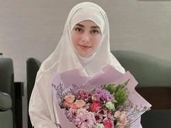 Celine Evangelista Dobel Bahagia, Lebaran dan Ulang Tahun di Makkah