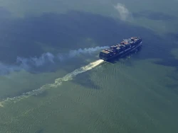 China Temukan 100 Juta Ton Minyak Lepas Pantai