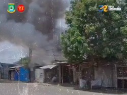 Kebakaran Dekat Kawasan Industri Tangerang, Asap Hitam Membubung