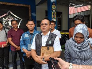 Jurnalis Dibunuh Prajurit TNI AL di Kalsel, Keluarga Sebut Korban Diperkosa Jurnalis Dibunuh Prajurit TNI AL di Kalsel, Keluarga Sebut Korban Diperkosa