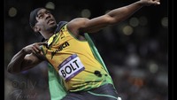 Lari kencang Elanga saat Forest melakukan serangan balik bikin dirinya diibaratkan seperti Usain Bolt. Foto: dok. Internet/X (Twitter)