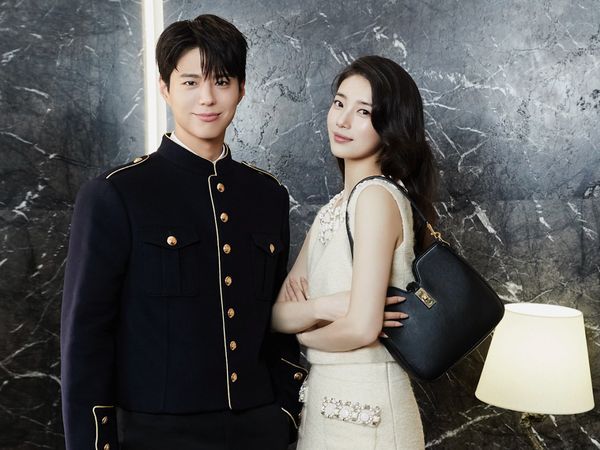 6 Gaya Park Bo Gum & Suzy Serasi Bersanding di Singapura, Banjir Visual