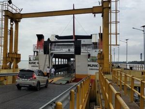 Penyeberang di Pelabuhan TAA Melonjak, Dominan Ingin Liburan ke Babel
