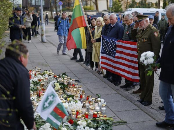 Penghormatan Terakhir untuk 3 Tentara AS yang Tewas di Lithuania