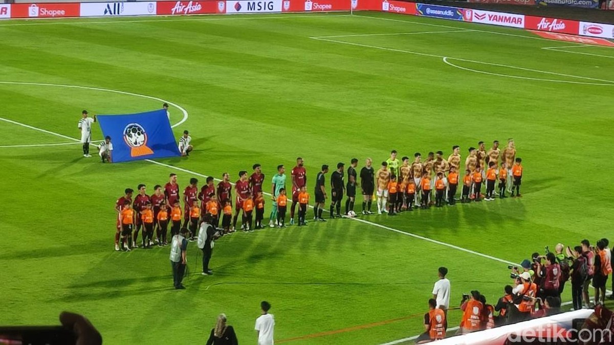Foto: PSM Makassar Vs CAHN FC di Stadion Gelora BJ Habibie dalam leg 1 semifinal ASEAN Club Championship 2024/2025. (Abadi Tamrin/detikSulsel))