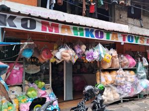Pasar Gembrong Sepi Pembeli, Gara-gara Toko Online? Pasar Gembrong Sepi Pembeli, Gara-gara Toko Online?