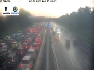 Kecelakaan Beruntun di Km 58 Tol Japek Arah Jakarta, Lalin Padat Kecelakaan Beruntun di Km 58 Tol Japek Arah Jakarta, Lalin Padat