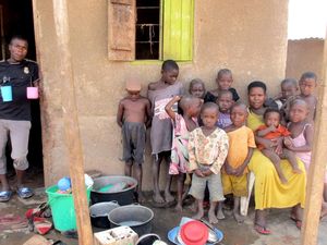 Kisah Menyayat Hati Mama Uganda Pemilik 44 Anak Kisah Menyayat Hati Mama Uganda Pemilik 44 Anak