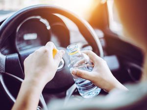Hidrasi Penting saat Berkendara Jarak Jauh, Perlukah Minum Isotonik? Hidrasi Penting saat Berkendara Jarak Jauh, Perlukah Minum Isotonik?