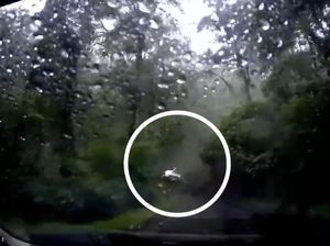 Longsor Sapu Pikap di Jalur Pacet-Cangar, 2 Orang Tewas