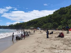 Lebaran 2025, Pantai Sawarna Diserbu Wisatawan Lebaran 2025, Pantai Sawarna Diserbu Wisatawan