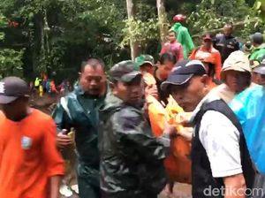 Tragedi Longsor di Jalur Pacet-Cangar yang Empaskan 2 Mobil ke Jurang