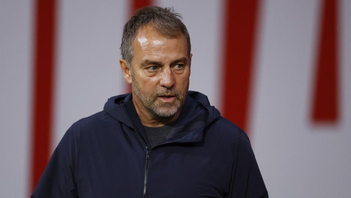 Hansi Flick Soccer Football - Copa del Rey - Semi Final - Second Leg - Atletico Madrid v FC Barcelona - Metropolitano, Madrid, Spain - April 2, 2025 FC Barcelona coach Hansi Flick before the match REUTERS/Juan Medina