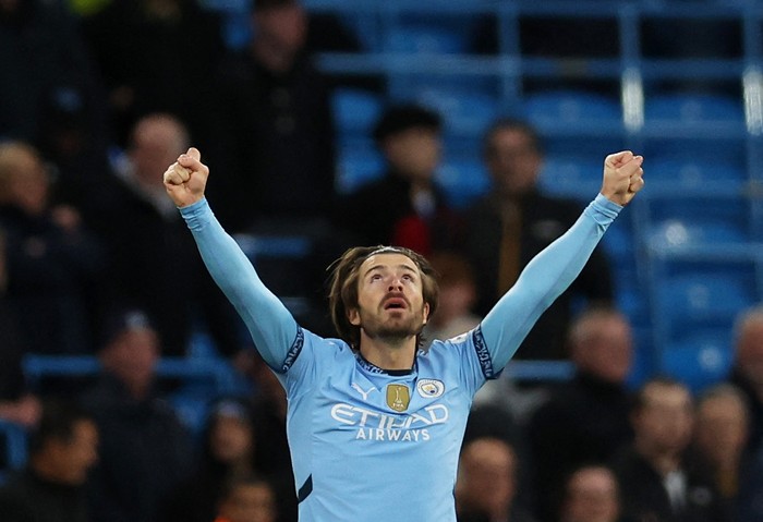 Soccer Football - Premier League - Manchester City v Leicester City - Etihad Stadium, Manchester, Britain - April 2, 2025 Manchester Citys Jack Grealish celebrates scoring their first goal REUTERS/Chris Radburn EDITORIAL USE ONLY. NO USE WITH UNAUTHORIZED AUDIO, VIDEO, DATA, FIXTURE LISTS, CLUB/LEAGUE LOGOS OR LIVE SERVICES. ONLINE IN-MATCH USE LIMITED TO 120 IMAGES, NO VIDEO EMULATION. NO USE IN BETTING, GAMES OR SINGLE CLUB/LEAGUE/PLAYER PUBLICATIONS. PLEASE CONTACT YOUR ACCOUNT REPRESENTATIVE FOR FURTHER DETAILS..