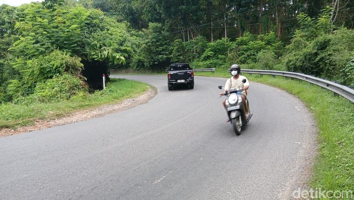 Jalan Blora Ruas jalan tikungan Songkelmereng berada di perbatasan antara Blora dengan Rembang. Foto diunggah Kamis (3/4/2025).