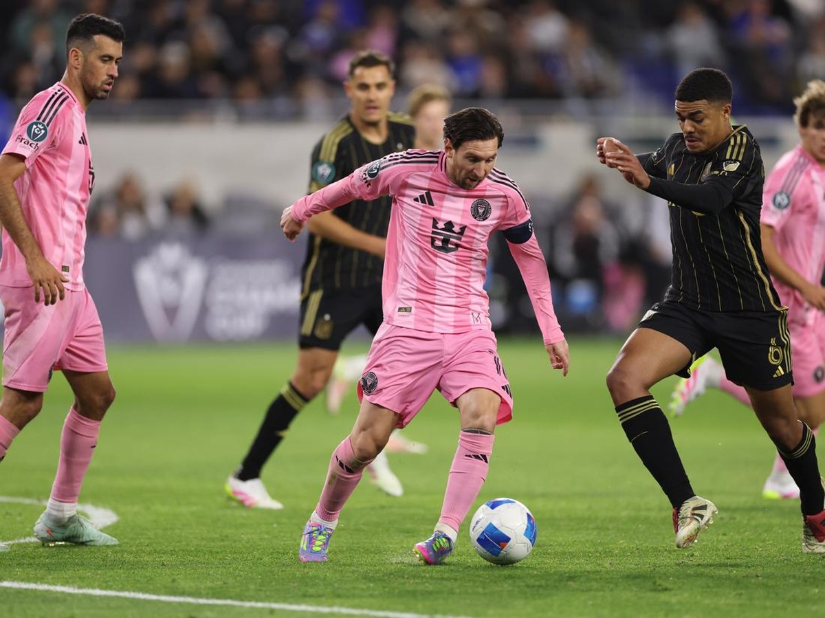Messi di laga LAFC vs Inter Miami di CONCACAF Champions Cup 2025. (Foto: Luke Hales/Getty Images)