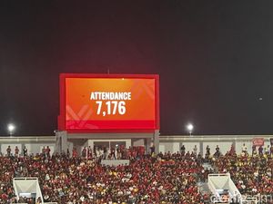 7.176 Penonton Saksikan Kemenangan PSM VS CAHN FC di Stadion BJ Habibie 7.176 Penonton Saksikan Kemenangan PSM VS CAHN FC di Stadion BJ Habibie