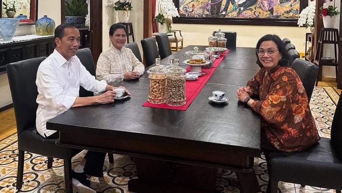 Menkeu Sri Mulyani silaturahmi ke Jokowi. (dok.Instagram Sri Mulyani)