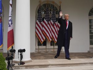 Dampak Besar Perang Dagang Trump ke Ekonomi RI, Prabowo Harus Turun Tangan! Dampak Besar Perang Dagang Trump ke Ekonomi RI, Prabowo Harus Turun Tangan!