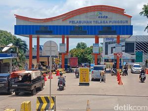 Mudik Lebaran via Pelabuhan Batam: Jumlah Penumpang Naik, Kendaraan Turun Mudik Lebaran via Pelabuhan Batam: Jumlah Penumpang Naik, Kendaraan Turun