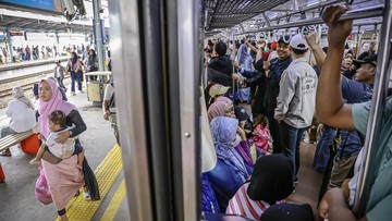 Saat KRL Jadi Andalan Jutaan Warga di Musim Libur Lebaran