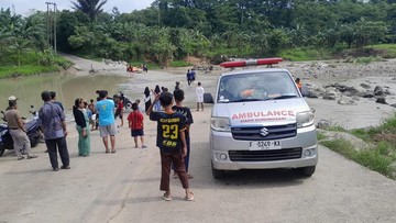 Tragedi Alam: Lansia Bogor Terseret Arus Saat Melintasi Sungai yang Banjir Mendadak