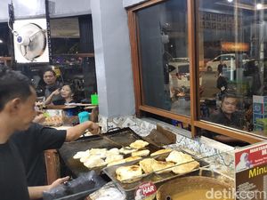 Martabak HAR hingga Mie Celor Diburu Warga Usai Lebaran Martabak HAR hingga Mie Celor Diburu Warga Usai Lebaran