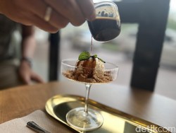 Nikmatnya Vanilla Crunch Affogato, Racikan Unik Es Krim Pakai Kopi