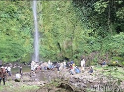 Air Terjun Curup Embun Pagar Alam Dibanjiri Wisatawan
