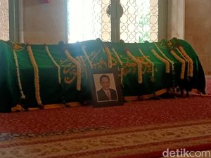 Ruben Onsu Mualaf, Ray Sahetapy Meninggal Dunia