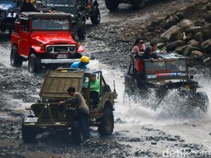 Asosiasi Jip Merapi Mengeluh: Wisatawan Turun, Kebanyakan dari Jawa Barat Asosiasi Jip Merapi Mengeluh: Wisatawan Turun, Kebanyakan dari Jawa Barat