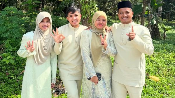 Foto: 10 Artis Lebaran di Kampung Halaman, Jirayut Serba Hijau di Thailand