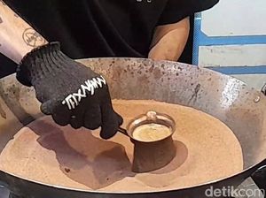 Unik! Mencicipi Kopi Turki di Rest Area Brebes: Disajikan di Atas Pasir Panas