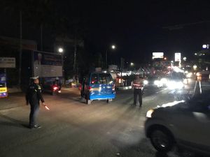 One Way Puncak Bogor Berakhir Malam Ini, Lalin Kembali Normal 2 Arah One Way Puncak Bogor Berakhir Malam Ini, Lalin Kembali Normal 2 Arah