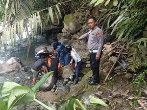 Motor Bawa Satu Keluarga Terjun ke Sungai di Sitinjau Lauik, 1 Orang Tewas