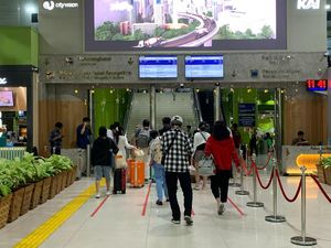 Video: Kata Mereka yang Mudiknya Justru ke Jakarta Video: Kata Mereka yang Mudiknya Justru ke Jakarta